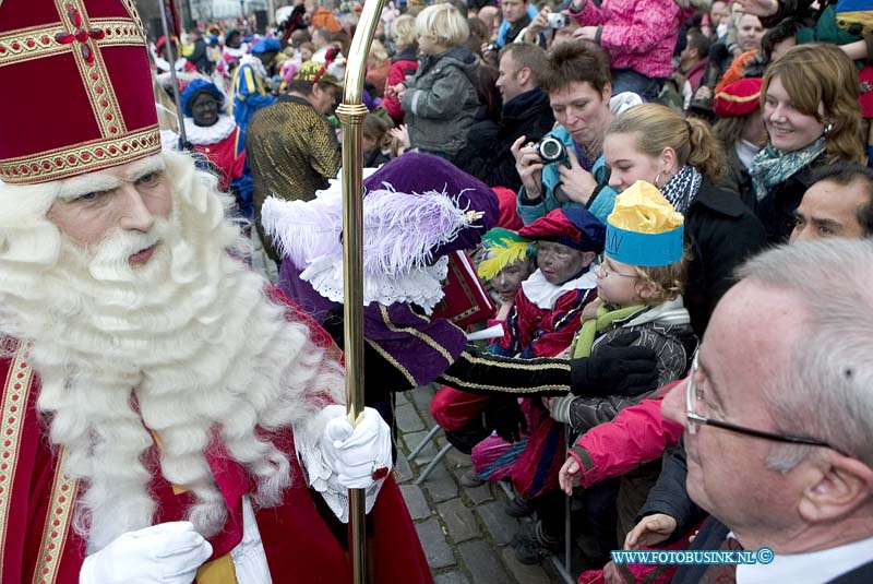 08111504.jpg - FOTOOPDRACHT:Dordrecht:15-11-2008:Sinterklaas is weer in Dordrecht aangekomenDeze digitale foto blijft eigendom van FOTOPERSBURO BUSINK. Wij hanteren de voorwaarden van het N.V.F. en N.V.J. Gebruik van deze foto impliceert dat u bekend bent  en akkoord gaat met deze voorwaarden bij publicatie.EB/ETIENNE BUSINK