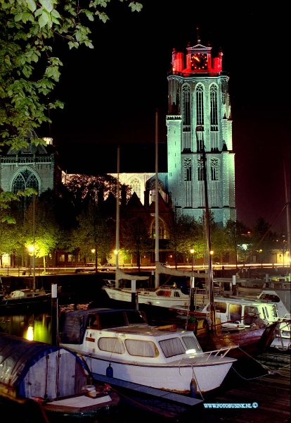 97050101.jpg - FOTOOPDRACHT:Dordrecht 01-05-1997:de grote kerk in drie kleuren dordrechtBOEK_NRPAGINA_NRPAGINA_REGNEGATIEF_NZWART_WITKLEUR_NEGDIGDIADATUMMAP-NRPLAATSADRESONDERWERPOMSCHRIJVIFOTOMAATLA_NR02786973-71-24X1997-05-01DORDRECHTGROTE KERKGEBOUWENAVOND OPNAMENS VAN GROTE KERK MOOI VERLICHT EN AANZICHTVAN HAVEN EN BRUGDeze digitale foto blijft eigendom van FOTOPERSBURO BUSINK. Wij hanteren de voorwaarden van het N.V.F. en N.V.J. Gebruik van deze foto impliceert dat u bekend bent  en akkoord gaat met deze voorwaarden bij publicatie.EB/ETIENNE BUSINK