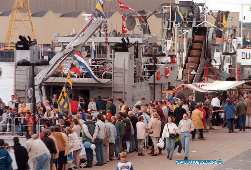 98061410.jpg - WFA;SLIEDRECHT;BAGGERFESTIVAL;13-06-1998;Het baggerfestival dat voor de 5e keer werdt georganiseerd was een groot succes ondanks het slechteweer van het weekend.EB/ETIENNE BUSINK
