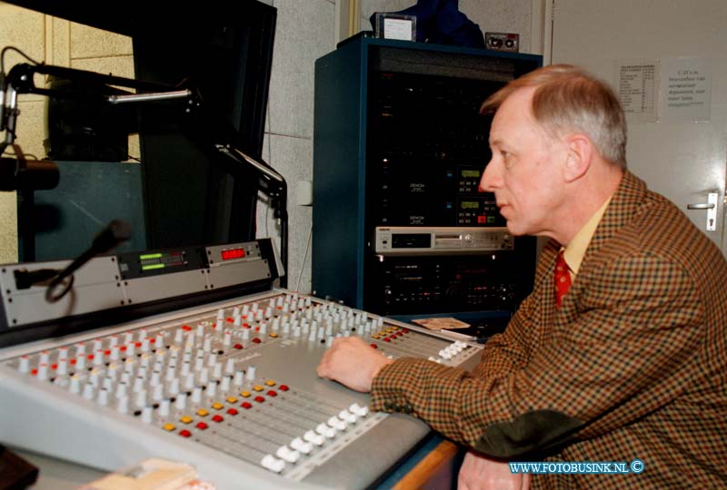 99011901.jpg - DE STEM VAN DORDT :DORDRECHT:19-01-1999:JAN TIELMAN VAN DE TROM DORDRECHT.Deze digitale foto blijft eigendom van FOTOPERSBURO BUSINK. Wij hanteren de voorwaarden van het N.V.F. en N.V.J. Gebruik van deze foto impliceert dat u bekend bent  en akkoord gaat met deze voorwaarden bij publicatie.EB/ETIENNE BUSINK