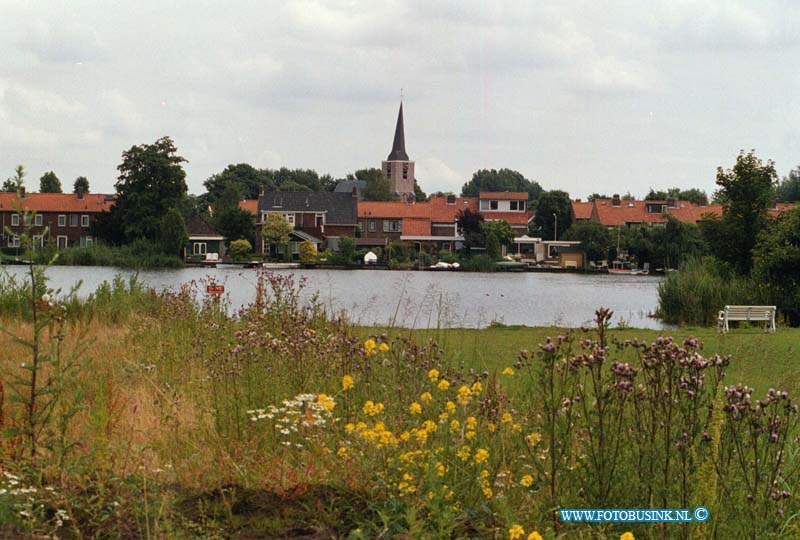 99063001.jpg - DE DORDTENAAR : 30-06-1999aanzicht Deze digitale foto blijft eigendom van FOTOPERSBURO BUSINK. Wij hanteren de voorwaarden van het N.V.F. en N.V.J. Gebruik van deze foto impliceert dat u bekend bent  en akkoord gaat met deze voorwaarden bij publicatie.EB/ETIENNE BUSINK