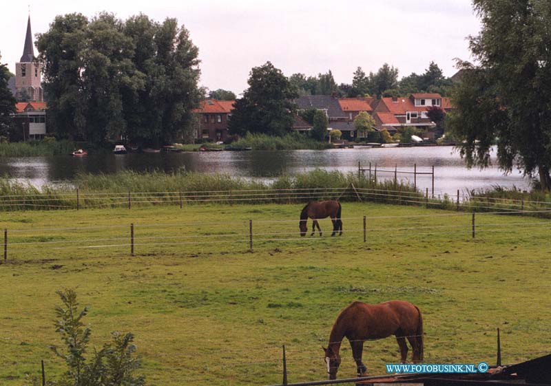 99063003.jpg - DE DORDTENAAR :30-06-1999Deze digitale foto blijft eigendom van FOTOPERSBURO BUSINK. Wij hanteren de voorwaarden van het N.V.F. en N.V.J. Gebruik van deze foto impliceert dat u bekend bent  en akkoord gaat met deze voorwaarden bij publicatie.EB/ETIENNE BUSINK