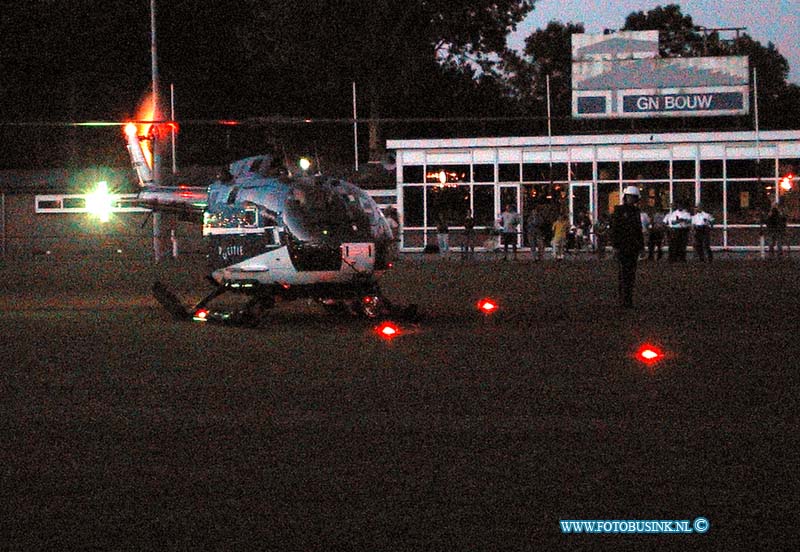 99072006.jpg - politie zhz :Dordrecht:20-07-1999:politie zhzh schaf als eerste korps in nederland lichtbakens aan de zo geheten turbo flaresDeze digitale foto blijft eigendom van FOTOPERSBURO BUSINK. Wij hanteren de voorwaarden van het N.V.F. en N.V.J. Gebruik van deze foto impliceert dat u bekend bent  en akkoord gaat met deze voorwaarden bij publicatie.EB/ETIENNE BUSINK