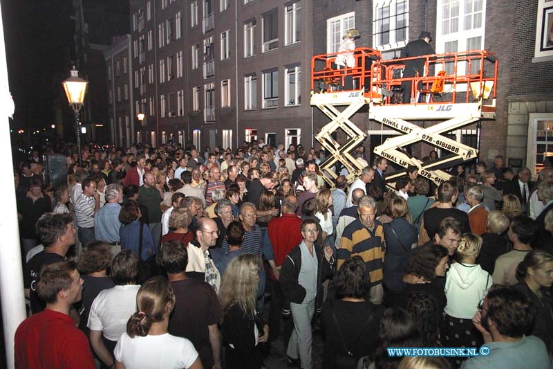 99091004.jpg - DE DORDTENAAR :Dordrecht:10-09-1999:start van dordt monumenteel in de wolwevershaven en kuipers haven met de horror nachtDeze digitale foto blijft eigendom van FOTOPERSBURO BUSINK. Wij hanteren de voorwaarden van het N.V.F. en N.V.J. Gebruik van deze foto impliceert dat u bekend bent  en akkoord gaat met deze voorwaarden bij publicatie.EB/ETIENNE BUSINK