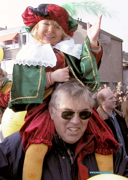 99111304.jpg - DE DORDTENAAR :Zwijndrecht:13-11-1999:aankomst sinterklaas in zwijndrecht op het veerplein en ontvangen door joop en gino teutenberg.Deze digitale foto blijft eigendom van FOTOPERSBURO BUSINK. Wij hanteren de voorwaarden van het N.V.F. en N.V.J. Gebruik van deze foto impliceert dat u bekend bent  en akkoord gaat met deze voorwaarden bij publicatie.EB/ETIENNE BUSINK