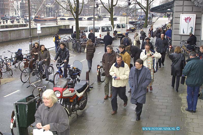 01012668.jpg - oro-oro.hva Teacherslab:Carre Netherlands Amsterdam:25-26-27-01-2001:Deze digitale foto blijft eigendom van FOTOPERSBURO BUSINK. Wij hanteren de voorwaarden van het N.V.F. en N.V.J. Gebruik van deze foto impliceert dat u bekend bent  en akkoord gaat met deze voorwaarden bij publicatie.EB/ETIENNE BUSINK