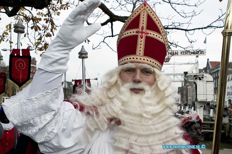 08111501.jpg - FOTOOPDRACHT:Dordrecht:15-11-2008:Sinterklaas is weer in Dordrecht aangekomenDeze digitale foto blijft eigendom van FOTOPERSBURO BUSINK. Wij hanteren de voorwaarden van het N.V.F. en N.V.J. Gebruik van deze foto impliceert dat u bekend bent  en akkoord gaat met deze voorwaarden bij publicatie.EB/ETIENNE BUSINK