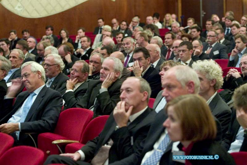 08112016.jpg - FOTOOPDRACHT:Dordrecht:20-11-2008:Netwerk organiseren NVRD jaarcongres 2008 een groot (landelijk) congres in Kunstmin.Deze digitale foto blijft eigendom van FOTOPERSBURO BUSINK. Wij hanteren de voorwaarden van het N.V.F. en N.V.J. Gebruik van deze foto impliceert dat u bekend bent  en akkoord gaat met deze voorwaarden bij publicatie.EB/ETIENNE BUSINK