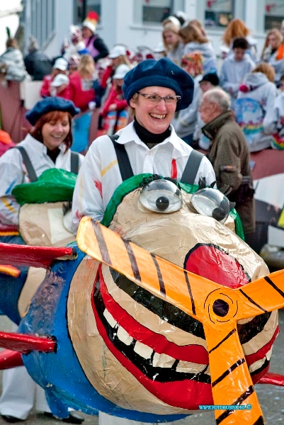 09022105.jpg - FOTOOPDRACHT:21-02-2009:Dordtse Carnaval optocht visbrugDeze digitale foto blijft eigendom van FOTOPERSBURO BUSINK. Wij hanteren de voorwaarden van het N.V.F. en N.V.J. Gebruik van deze foto impliceert dat u bekend bent  en akkoord gaat met deze voorwaarden bij publicatie.EB/ETIENNE BUSINK