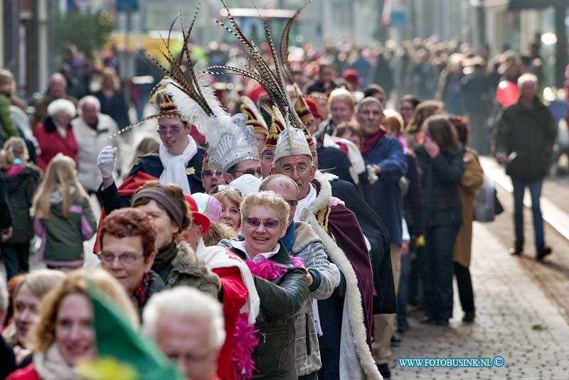 09022107.jpg - FOTOOPDRACHT:21-02-2009:Dordtse Carnaval optocht visbrugDeze digitale foto blijft eigendom van FOTOPERSBURO BUSINK. Wij hanteren de voorwaarden van het N.V.F. en N.V.J. Gebruik van deze foto impliceert dat u bekend bent  en akkoord gaat met deze voorwaarden bij publicatie.EB/ETIENNE BUSINK