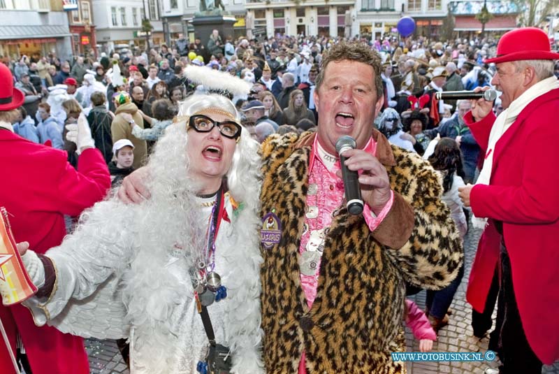 09022109.jpg - FOTOOPDRACHT:21-02-2009:Dordtse Carnaval optocht visbrugDeze digitale foto blijft eigendom van FOTOPERSBURO BUSINK. Wij hanteren de voorwaarden van het N.V.F. en N.V.J. Gebruik van deze foto impliceert dat u bekend bent  en akkoord gaat met deze voorwaarden bij publicatie.EB/ETIENNE BUSINK