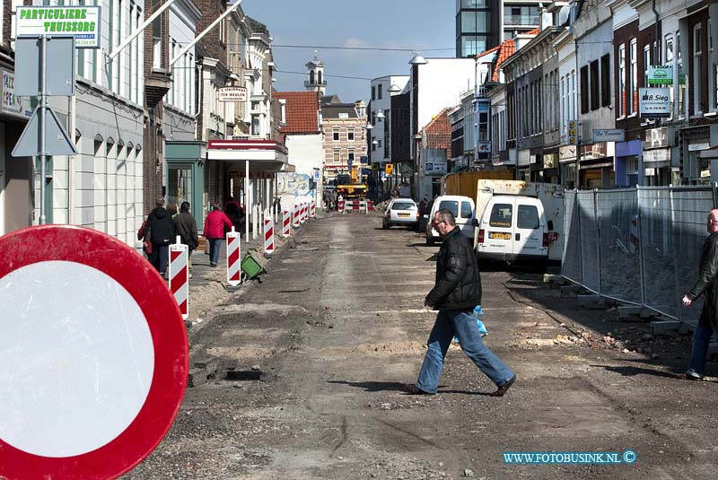 09033008.jpg - FOTOOPDRACHT:Dordrecht:30-03-2009:Werkzaamheden aan de spuiwegDeze digitale foto blijft eigendom van FOTOPERSBURO BUSINK. Wij hanteren de voorwaarden van het N.V.F. en N.V.J. Gebruik van deze foto impliceert dat u bekend bent  en akkoord gaat met deze voorwaarden bij publicatie.EB/ETIENNE BUSINK