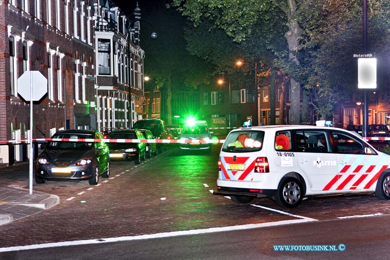 11050505.jpg - FOTOOPDRACHT:Dordrecht:05-05-2011:De politie heeft vannacht een uitgebreid onderzoek verricht op de Bleekersdijk naar een schiet insident.Deze digitale foto blijft eigendom van FOTOPERSBURO BUSINK. Wij hanteren de voorwaarden van het N.V.F. en N.V.J. Gebruik van deze foto impliceert dat u bekend bent  en akkoord gaat met deze voorwaarden bij publicatie.EB/ETIENNE BUSINK