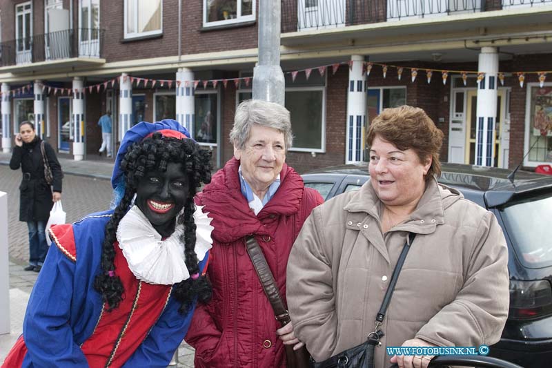 11111902.jpg - FOTOOPDRACHT:Dordrecht:23-11-2011:Sinterklaas op Pauluspein Ondernemmervereneging Nieuwe KrispijnDeze digitale foto blijft eigendom van FOTOPERSBURO BUSINK. Wij hanteren de voorwaarden van het N.V.F. en N.V.J. Gebruik van deze foto impliceert dat u bekend bent  en akkoord gaat met deze voorwaarden bij publicatie.EB/ETIENNE BUSINK