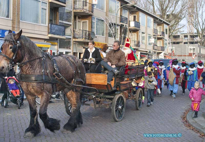 11111904.jpg - FOTOOPDRACHT:Dordrecht:23-11-2011:Sinterklaas op Pauluspein Ondernemmervereneging Nieuwe KrispijnDeze digitale foto blijft eigendom van FOTOPERSBURO BUSINK. Wij hanteren de voorwaarden van het N.V.F. en N.V.J. Gebruik van deze foto impliceert dat u bekend bent  en akkoord gaat met deze voorwaarden bij publicatie.EB/ETIENNE BUSINK