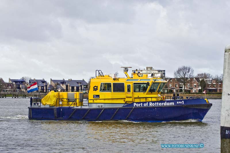 12010816.jpg - FOTOOPDRACHT:Dordrecht:08-01-2012:Schip de Port of Rotterdam RPA1Deze digitale foto blijft eigendom van FOTOPERSBURO BUSINK. Wij hanteren de voorwaarden van het N.V.F. en N.V.J. Gebruik van deze foto impliceert dat u bekend bent  en akkoord gaat met deze voorwaarden bij publicatie.EB/ETIENNE BUSINK