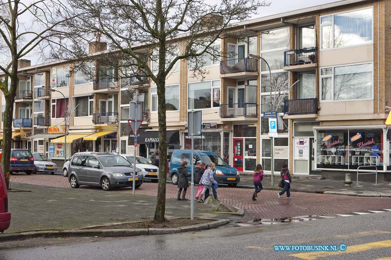 13013005.jpg - FOTOOPDRACHT:Dordrecht:30-01-2013:Nassaupein / Paulusplein nieuw krispijn de winkeliers.Deze digitale foto blijft eigendom van FOTOPERSBURO BUSINK. Wij hanteren de voorwaarden van het N.V.F. en N.V.J. Gebruik van deze foto impliceert dat u bekend bent  en akkoord gaat met deze voorwaarden bij publicatie.EB/ETIENNE BUSINK