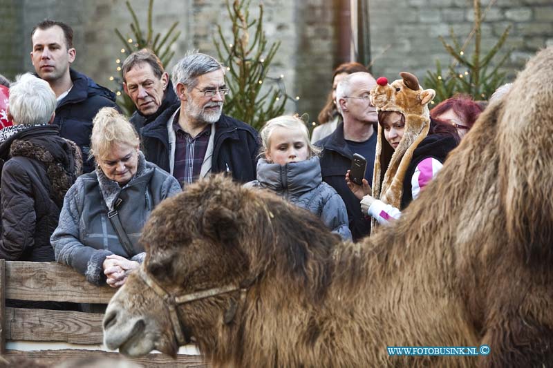 13121402.jpg - FOTOOPDRACHT:Dordrecht:14-12-2013:De Dordtse kerstmarkt en IjsbaanDeze digitale foto blijft eigendom van FOTOPERSBURO BUSINK. Wij hanteren de voorwaarden van het N.V.F. en N.V.J. Gebruik van deze foto impliceert dat u bekend bent  en akkoord gaat met deze voorwaarden bij publicatie.EB/ETIENNE BUSINK