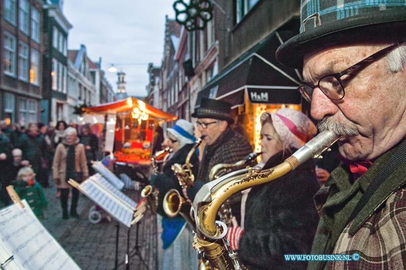 13121407.jpg - FOTOOPDRACHT:Dordrecht:14-12-2013:De Dordtse kerstmarkt en IjsbaanDeze digitale foto blijft eigendom van FOTOPERSBURO BUSINK. Wij hanteren de voorwaarden van het N.V.F. en N.V.J. Gebruik van deze foto impliceert dat u bekend bent  en akkoord gaat met deze voorwaarden bij publicatie.EB/ETIENNE BUSINK