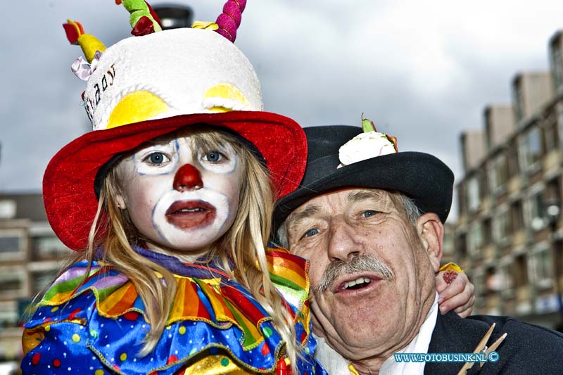 14030115.jpg - FOTOOPDRACHT:Dordrecht:01-03-2014:Slot van de Carnaval optocht in de Waag in Dordrecht, met Diverse zangers en de prijsuitrijkingDeze digitale foto blijft eigendom van FOTOPERSBURO BUSINK. Wij hanteren de voorwaarden van het N.V.F. en N.V.J. Gebruik van deze foto impliceert dat u bekend bent  en akkoord gaat met deze voorwaarden bij publicatie.EB/ETIENNE BUSINK