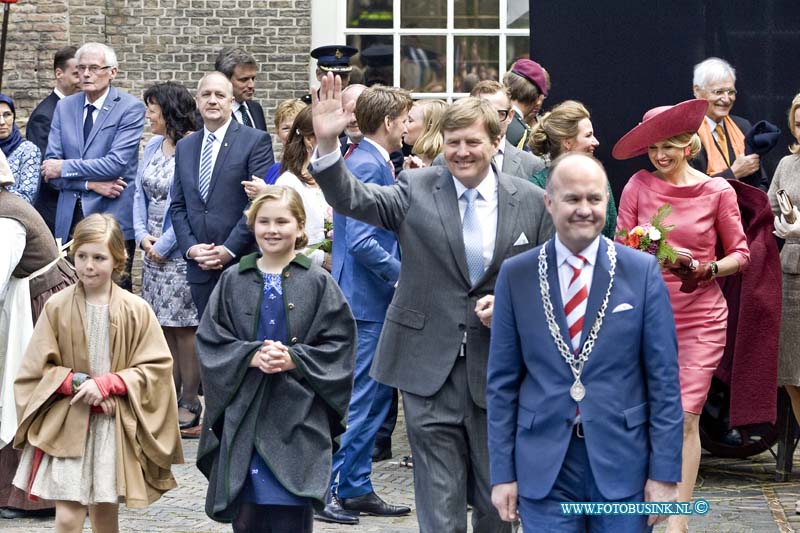 15042720.jpg - Dordrecht - 27-april 2015 Eerste-koningsdag-nieuwe-stijl bezoeken Zijne Majesteit Koning Willem-Alexander en Koningin Máxima met hun drie dochters, Prinses Catharina-Amalia (de Prinses van Oranje), Prinses Alexia en Prinses Ariane Dordrecht. ( Foto: Opening Het HOF van NEDERLAND )NOVUM COPYRIGHT ETIENNE BUSINK