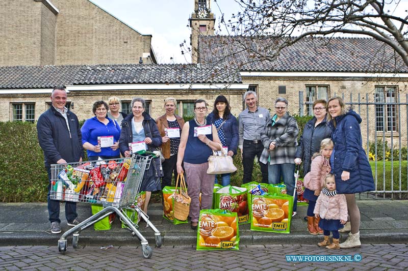 16040801.jpg - DORDRECHT 08 April 2016 Prijsuitrijking voorjaars actie 2016  OVNK bij Kees Groen Albertine Agnesstraat 49, 3314 LB DordrechtDeze digitale foto blijft eigendom van FOTOPERSBURO BUSINK. Wij hanteren de voorwaarden van het N.V.F. en N.V.J. Gebruik van deze foto impliceert dat u bekend bent  en akkoord gaat met deze voorwaarden bij publicatie.EB/ETIENNE BUSINK