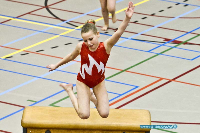 16041603.jpg - DORDRECHT 16 April 2016 In de sportzaal van Sportboulevard Dordrecht was Zaterdag ochtend de Turn Rayon Springwedstrijden. De groepswedstrijd wordt georganiseerd door het Rayon Dordrecht. Aan deze wedstrijd doen 30 ploegen van 10 verenigingen mee uit Dordrecht en omstreken.  Foto: KDO uit DordrechtDeze digitale foto blijft eigendom van FOTOPERSBURO BUSINK. Wij hanteren de voorwaarden van het N.V.F. en N.V.J. Gebruik van deze foto impliceert dat u bekend bent  en akkoord gaat met deze voorwaarden bij publicatie.EB/ETIENNE BUSINK