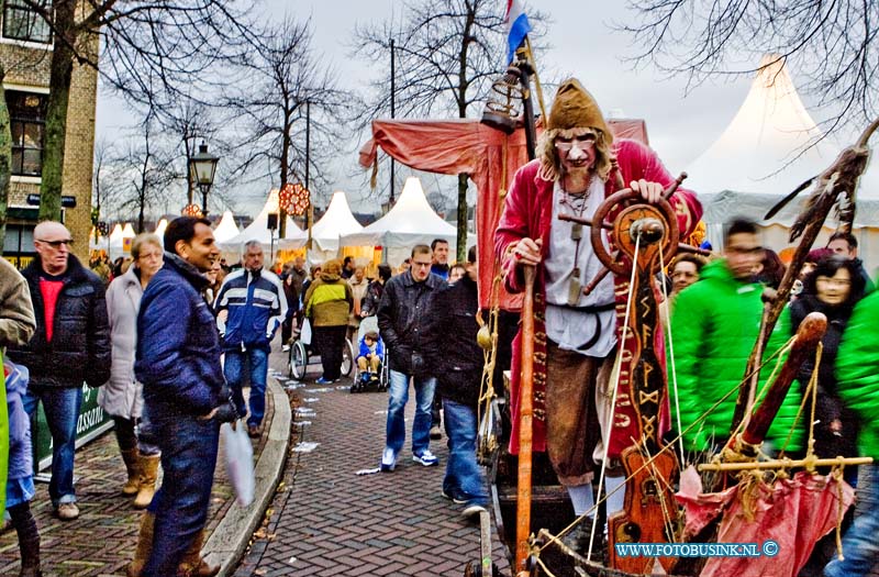 14121320.jpg - FOTOOPDRACHT:Dordrecht:13-13-2014:Kerstmarkt 2014 DordrechtDeze digitale foto blijft eigendom van FOTOPERSBURO BUSINK. Wij hanteren de voorwaarden van het N.V.F. en N.V.J. Gebruik van deze foto impliceert dat u bekend bent  en akkoord gaat met deze voorwaarden bij publicatie.EB/ETIENNE BUSINK