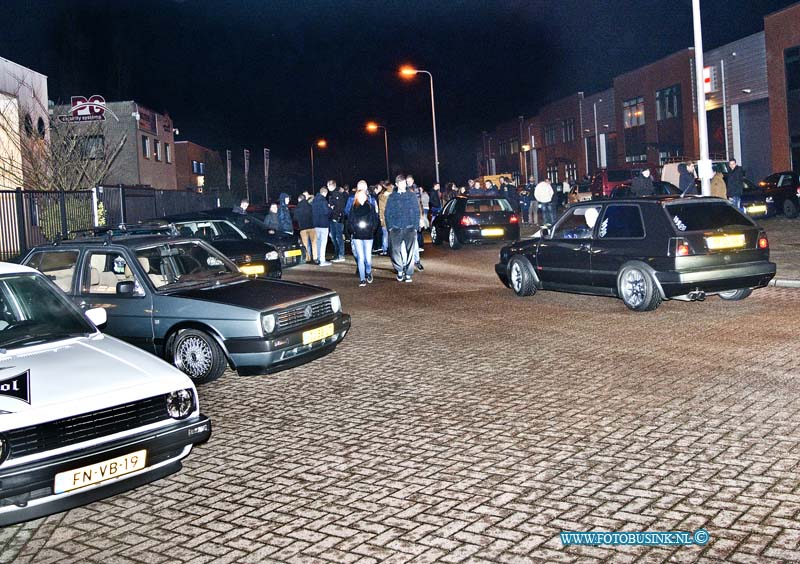 15013106.jpg - FOTOOPDRACHT:Ridderkerk:31-01-2015:VW Power Holland Meet & Greet in Zuid-Holland. Vanaf 20:00 op de Wolwerverstraat 2 te Ridderkerk. Deze meeting is bedoelt voor alle VAG Auto liefhebbers.  Dus voor lucht en watergekoelde en van ratlook tot splinternieuw.  Omdat het in Noord-Holland een succes is gaan we het nu ook in Zuid-Holland proberen.Deze digitale foto blijft eigendom van FOTOPERSBURO BUSINK. Wij hanteren de voorwaarden van het N.V.F. en N.V.J. Gebruik van deze foto impliceert dat u bekend bent  en akkoord gaat met deze voorwaarden bij publicatie.EB/ETIENNE BUSINK