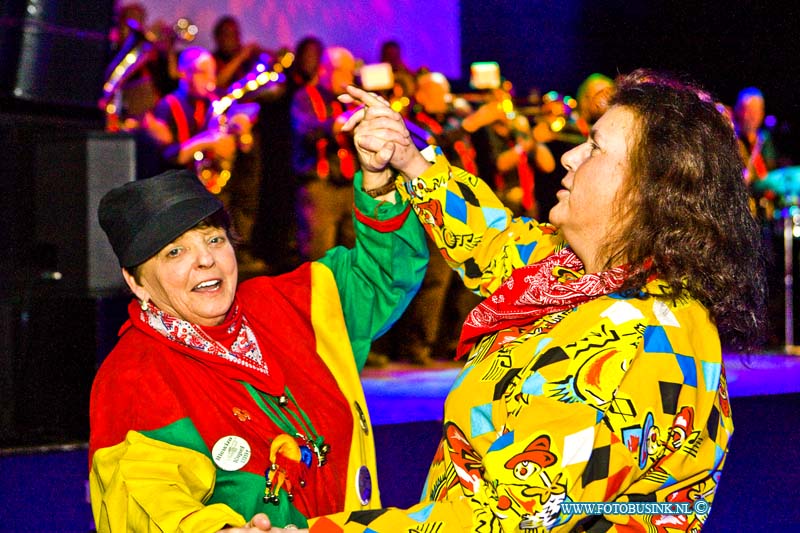 16011606.jpg - DORDRECHT 16-01-2016 Het vermaarde en inmiddels internationale kapellenfestival 30e editie van Ramspoed. Georganiseerd door Kakofonieband De Rammen in samenwerking met Bibelot. Zoals gebruikelijk heeft Ramspoed elk jaar een thema deze dertigste editie wordt het Ramphonica in Rosso. Het werd wederom een spectaculaire muzikale avond in de 2 zalen Main Stage als Power Stage podium met bijzondere acts.Deze digitale foto blijft eigendom van FOTOPERSBURO BUSINK. Wij hanteren de voorwaarden van het N.V.F. en N.V.J. Gebruik van deze foto impliceert dat u bekend bent  en akkoord gaat met deze voorwaarden bij publicatie.EB/ETIENNE BUSINK