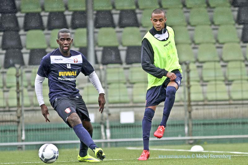 15062203.jpg - DORDRECHT - 22 Juni 2015 De eerste training van FC Dordrecht voor het seizoen 2015/2016 Sportpark Krommendijk.NOVUM COPYRIGHT ETIENNE BUSINK