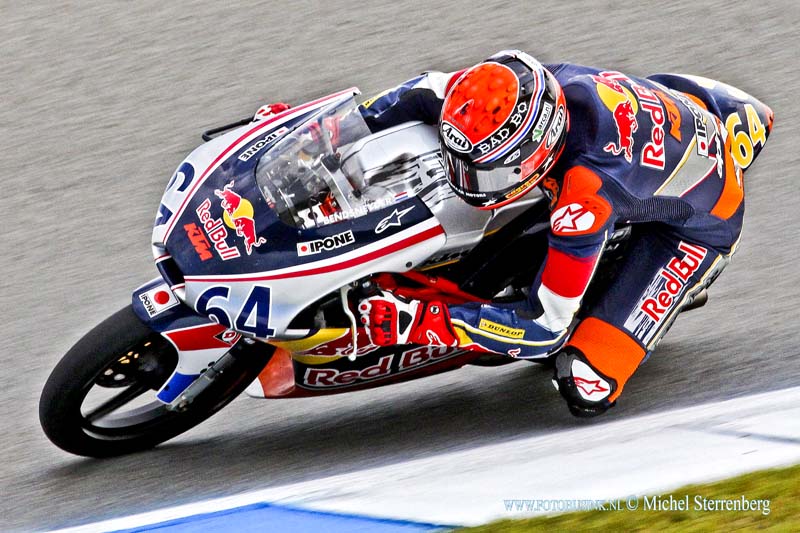 15062701.jpg - ASSEN - 27 juni 2015 De 16 jarige Rotterdammer Bo Bendsneyder won op vrijdag  26 en zaterdag 27 Juni 2015 tijdens de TT van Assen beide races in de Red Bull Rookies Cup.NOVUM COPYRIGHT ETIENNE BUSINK