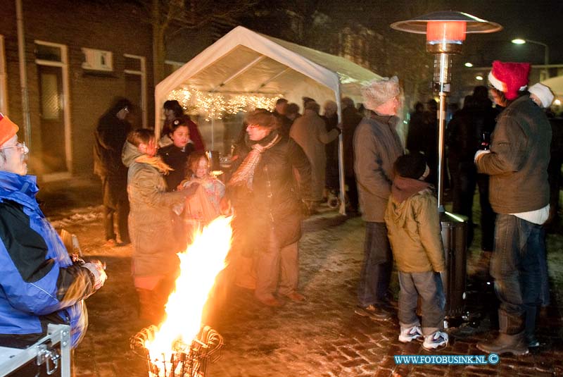 09121905.jpg - FOTOOPDRACHT:Dordrecht:19-12-2009:Winter straatfeest Tiesselenstraat DordrechtDeze digitale foto blijft eigendom van FOTOPERSBURO BUSINK. Wij hanteren de voorwaarden van het N.V.F. en N.V.J. Gebruik van deze foto impliceert dat u bekend bent  en akkoord gaat met deze voorwaarden bij publicatie.EB/ETIENNE BUSINK