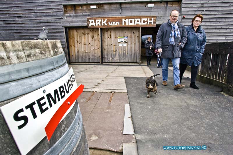 15031808.jpg - DORDRECHT - Op woensdag 18 maart 2015 Bijzonder Stembureau Ark van Noach.( Foto: De Ark van Noach Maasstraat 12  3313 CR Dordrecht )NOVUM COPYRIGHT ETIENNE BUSINK