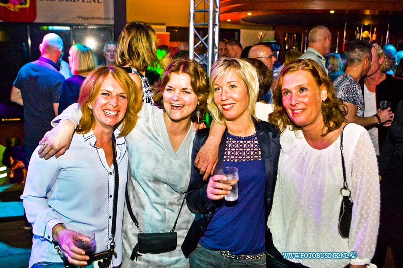 16032609.jpg - DORDRECHT 26 Maart 2016 Feest in Dordt FC dordrecht station schaapskooi.NOVUM COPYRIGHT ETIENNE BUSINK