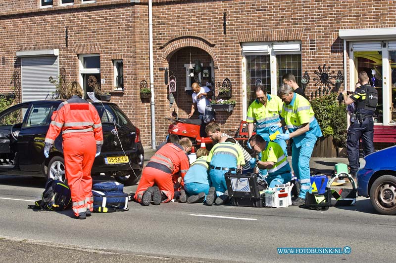 16050507.jpg - DORDRECHT 05-Mei 2016 Bij een schietpartij op de Merwedestraat in Dordt is een persoon midden op straat neer geschoten in heel Dordrecht waren de ongeveer 8 schoten te horen. De trauma helikopter en Ambulance personeel kon helaas niet meer doen voor dit persoon. De politie heeft de ruime omgeving afgezet en stelt een groot onderzoek inNOVUM COPYRIGHT ETIENNE BUSINK